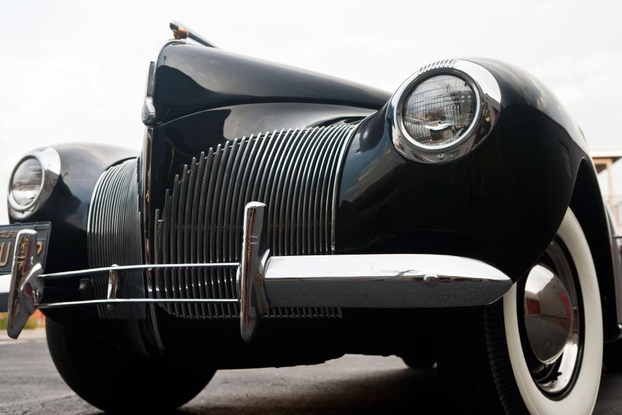  Lincoln Zephyr Continental Cabriolet 1940 года  (фото 16 из 28)